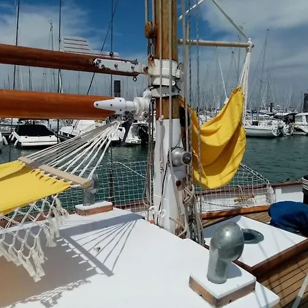 Superbe Vieux Greement A La Rochelle Botel